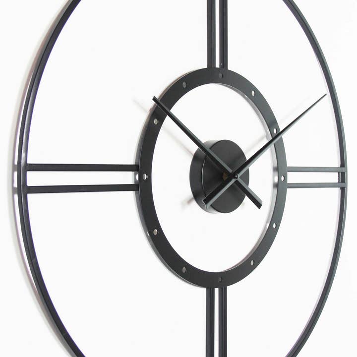 Cosmo Round Wall Clock Black